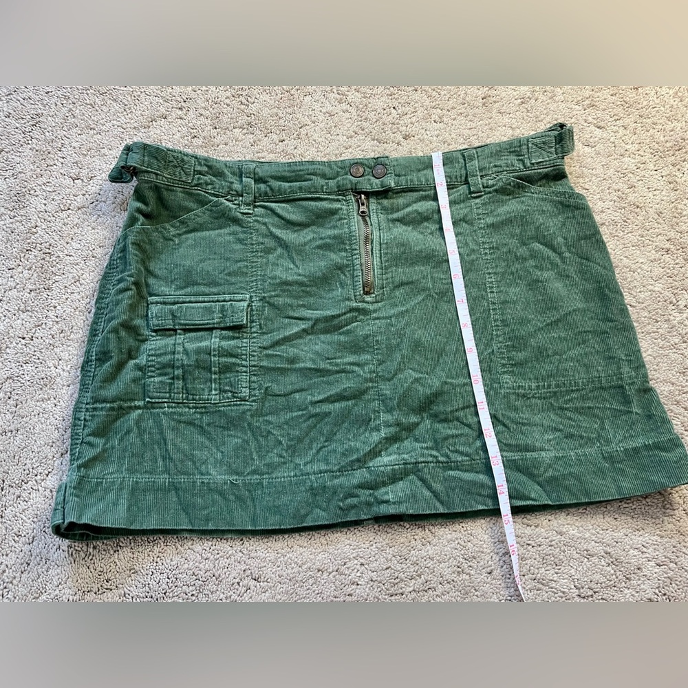 Y2K Green Corduroy Mini Skirt Snap/buckle details - grunge baddie preppy retro - Picture 9 of 10